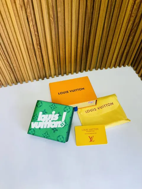 139 LV LOIUS VUTTON PREMIUM QUALITY WALLET