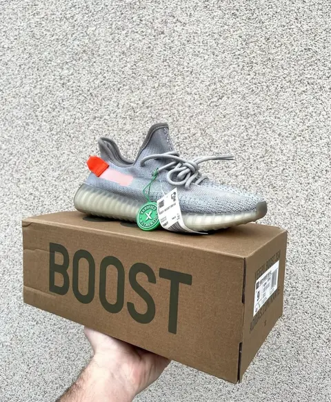 Adidas Yeezy boost 350 Tail light