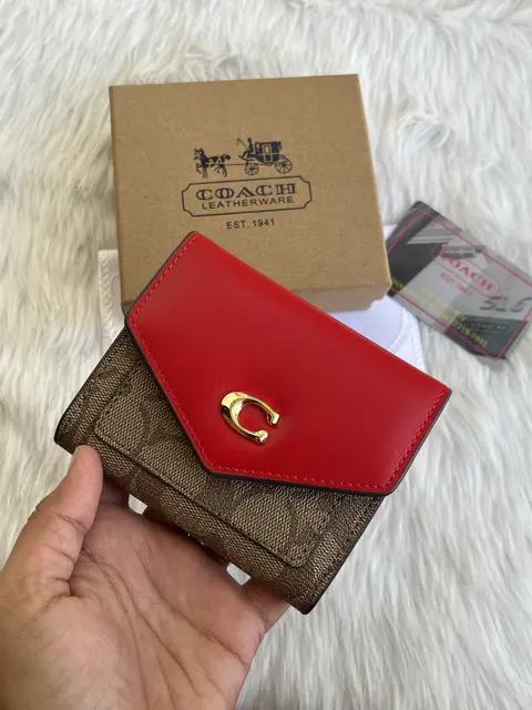 Coach 116 3 Fold Wallet With OriginalBox DustCover Card
