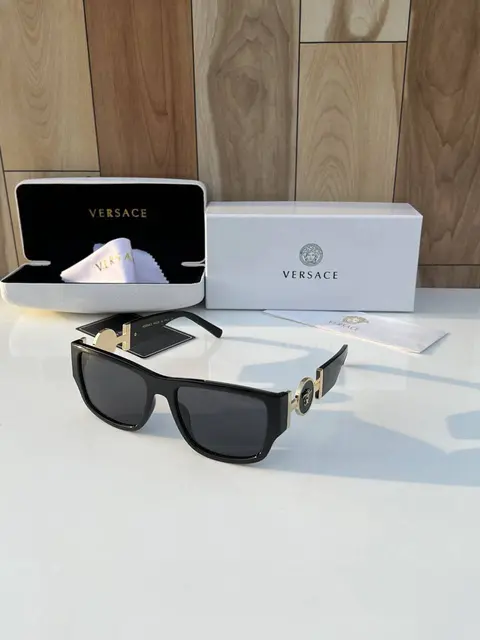 Versace 250 black gold