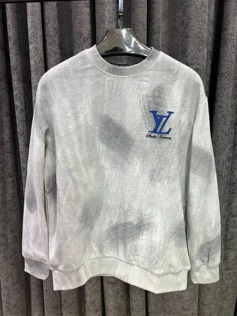 v-uitton imported sweatshirt store article black