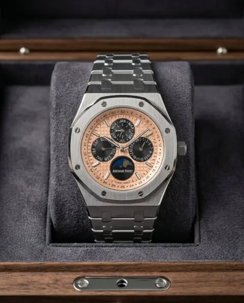 Audemars Piguer Royal Oak Calendar Automatic silver pink
