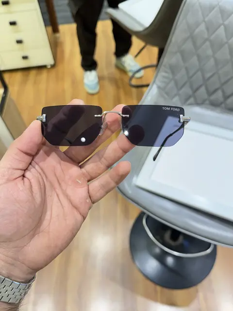 Tomfor 448 silver black