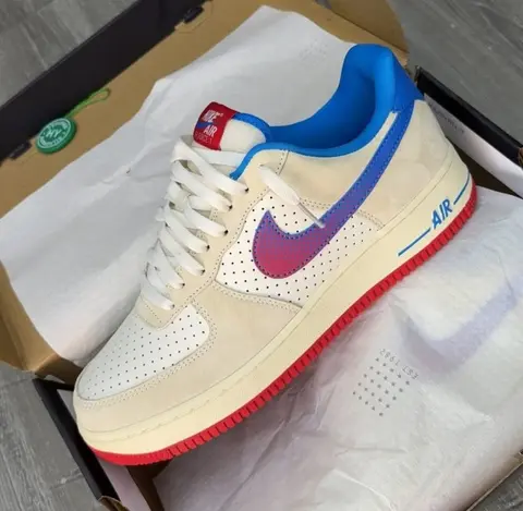 Nike AirForce 1 07 LV8 Pop Art 660