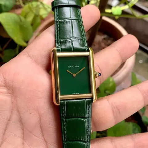 Cartier Tank Must Premiums