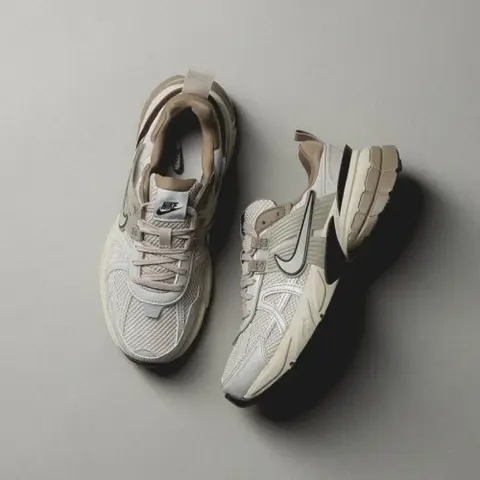 Nike V2k Run Light Orewood Brown