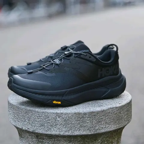 Hoka One One Mens Transport Shoes in BlackBlack 494
