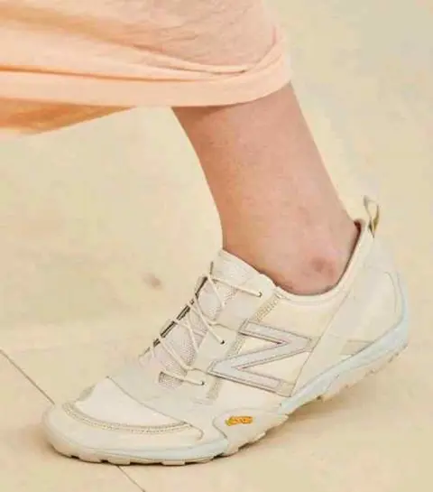 Neww Balance MT10 District Vision Cloud Dancer MT10ODI 534