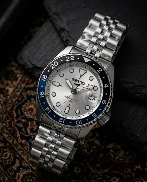 Seiko 5 Sports GMT