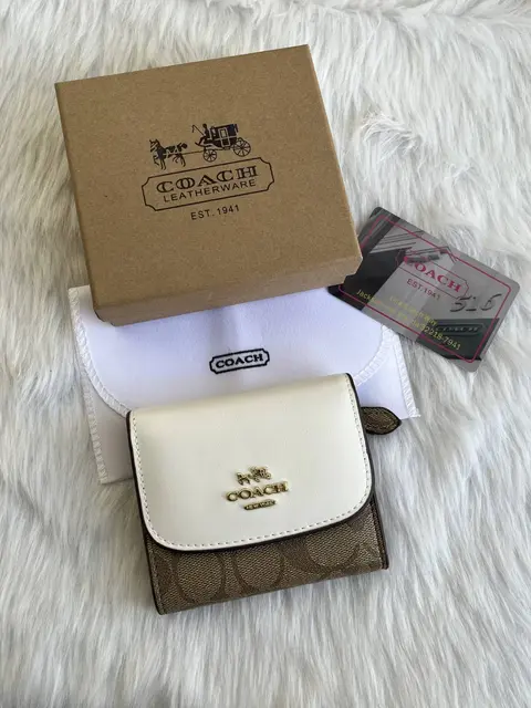 Coach 128 Trifold Wallet With OriginalBox DustCover Card