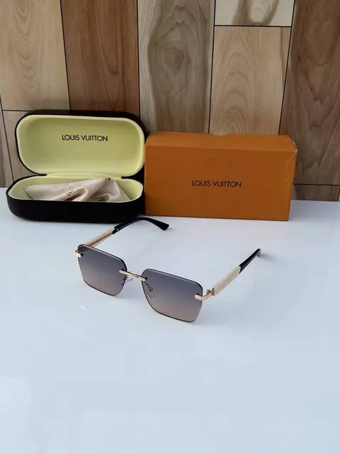 Louis Vuitton 5713 gold wine