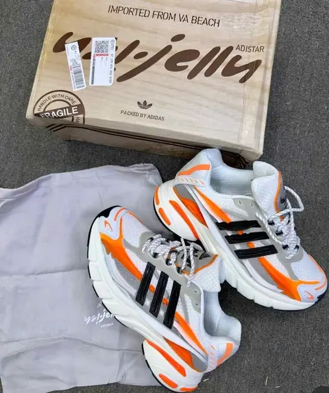 Pharrell Williams x adiddasss Jellyfish Blanc orange