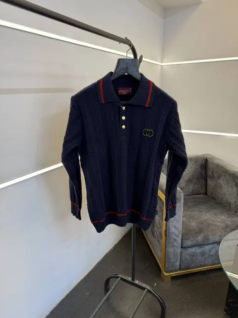 Gucci navy blue knitted imported sweatshirt with brand button and logo on chest