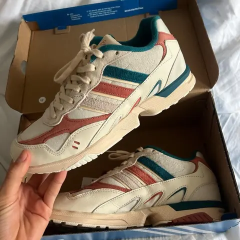 Adidas torsion super equals cream