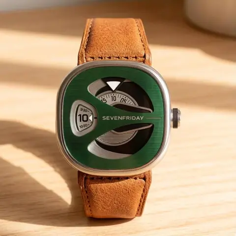 SevenFriday Me Series Square Tic