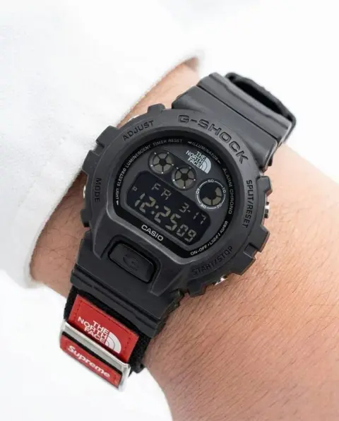 Casio G-Shock x Supreme x Special Edition full black 0.1