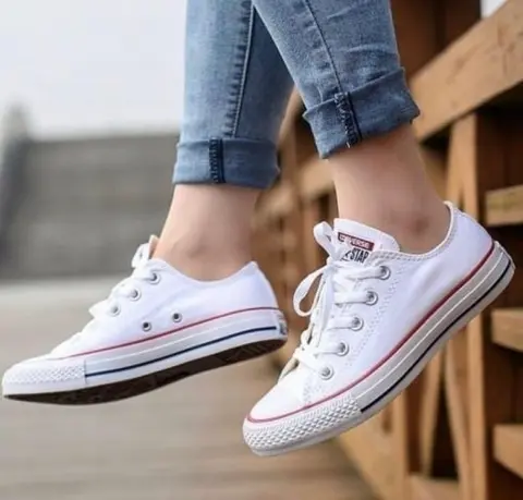 ....Convers All Star Short White women s