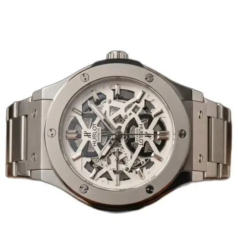 Hublot Classic Fusion White - dial close-up