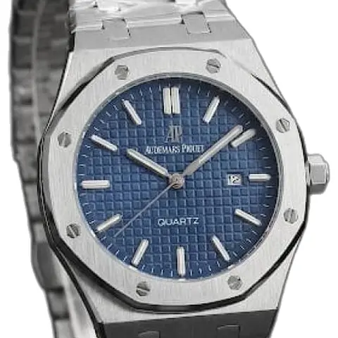 Audemars piguee t Royal Oak Quartz - dial close-up