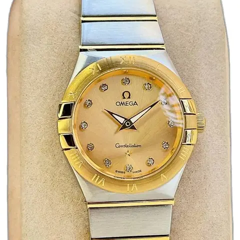 Omega Constellation Sedna Womens Plain - dial close-up