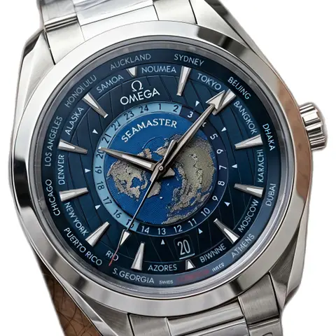 Omega Seamaster Aqua Terra GMT Worldtimer Shining-Blue - dial close-up