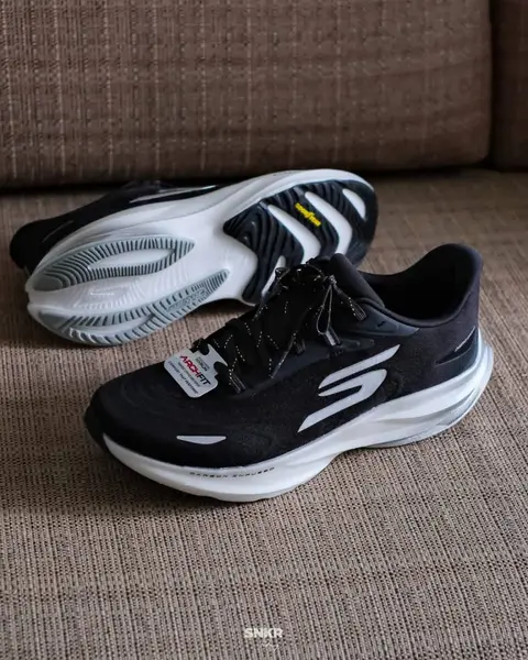 Skechers Aero Spark black Running