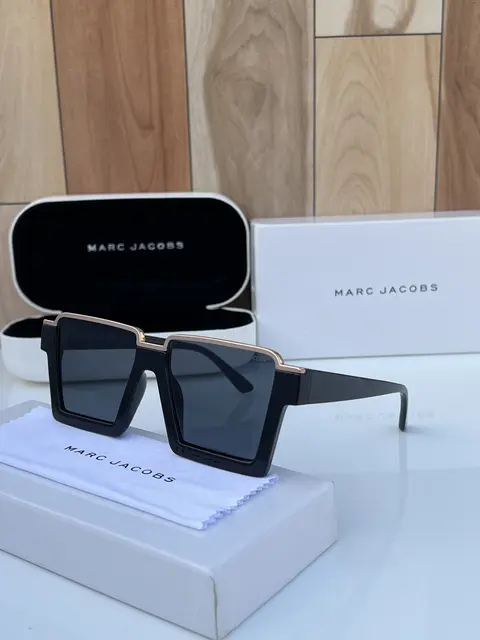 Marc jacobs 6168 black gold