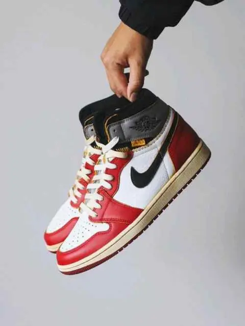 Nike Union x Air Jordan 1 Chicago Shadow 524