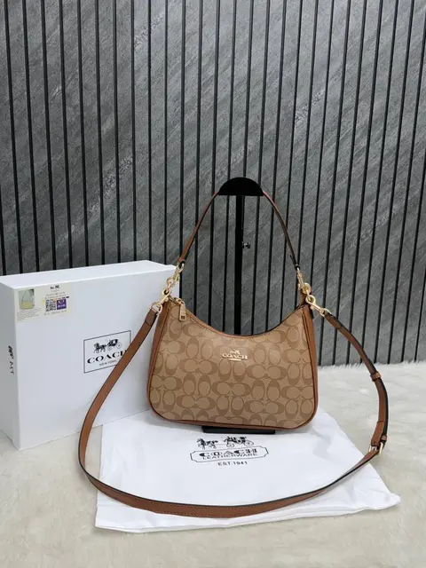Coach Teri Hobo Large ShoulderBag With OriginalBox DustCover