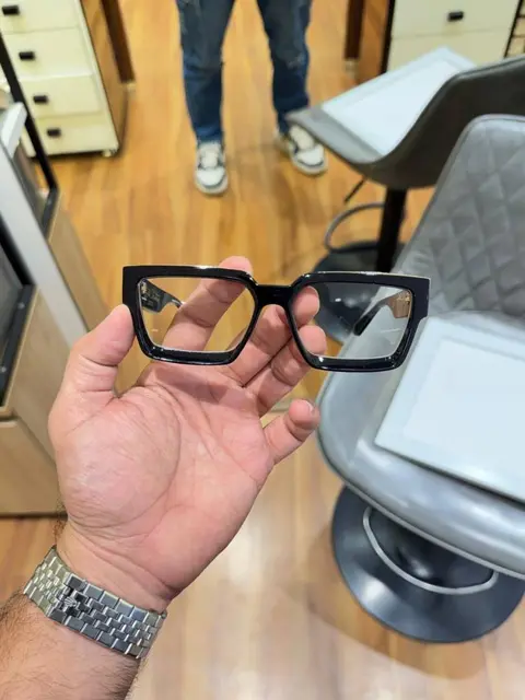 Louis vuitton millionaire black gold plano