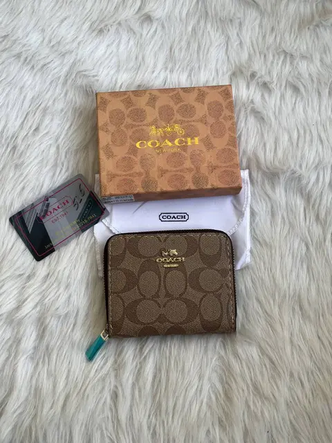 Coach 115 BR Zippy Wallet With OriginalBox DustCover Premium