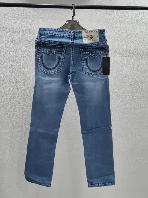TRUE RELIGION IMPORTED STORE ARTICLE JEANS