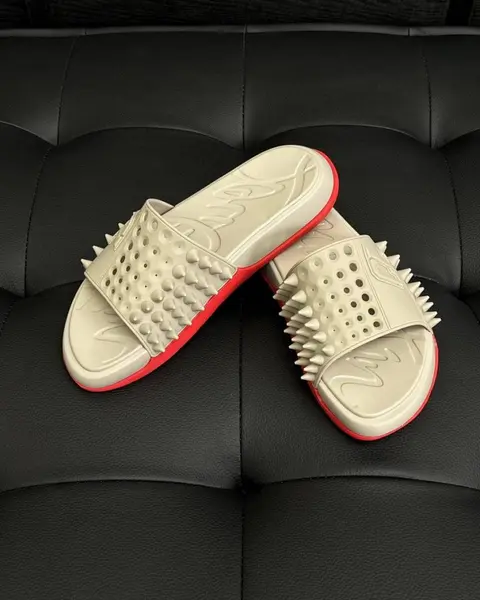 Christian louboutii.n take it easy slides bbeige
