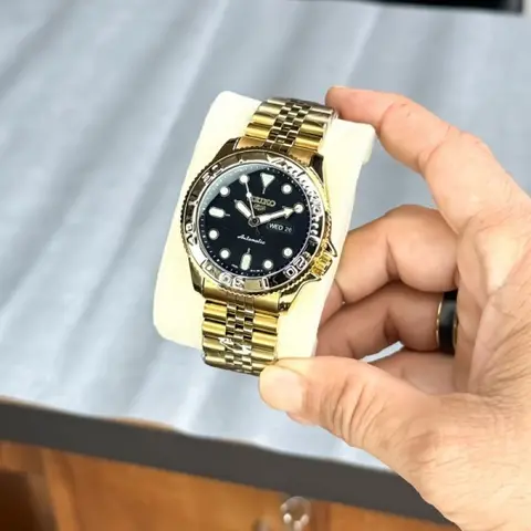Seiko Gold Black