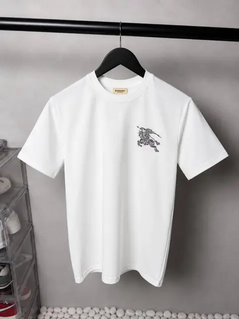Burberry Premium T shirt 1926. Sale offer VS1000
