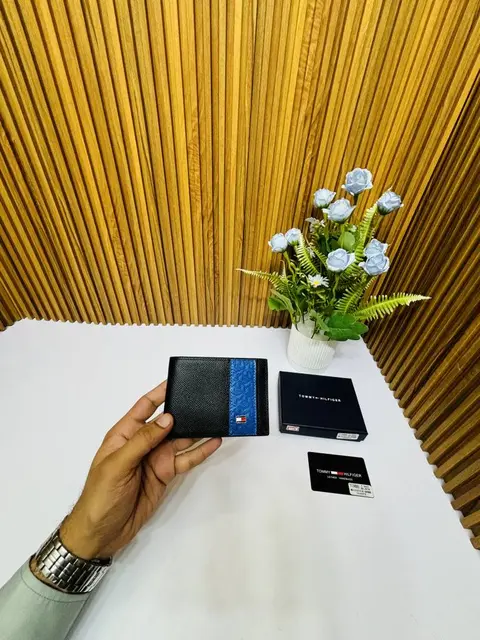 104 TOMMY HILFOGE R PREMIUM QUALITY WALLET NO.48