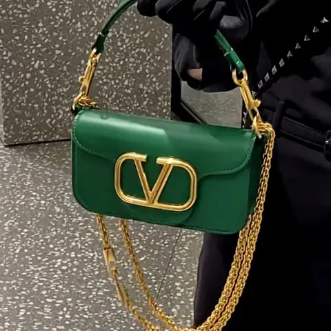Valentino V Lock white Small With OriginalBox