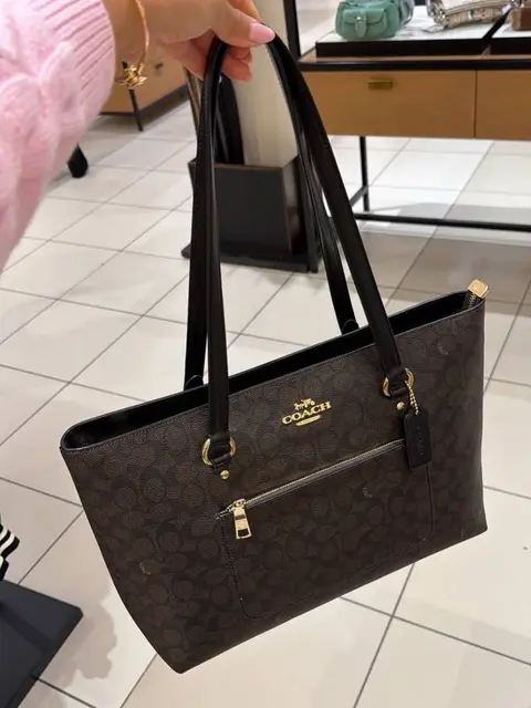 Coach Station Tote Premium Quality With Original DustCover & Tags