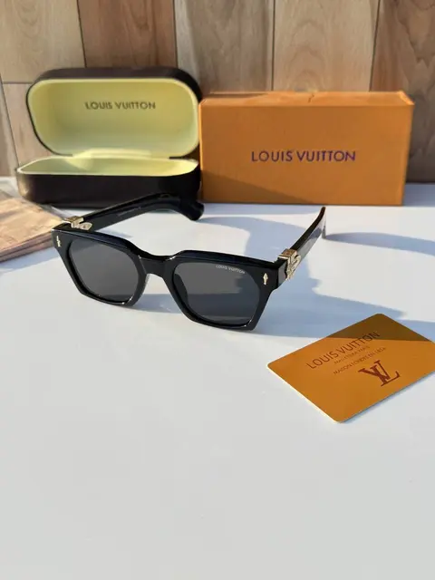 Louis Vuitton 1139 black