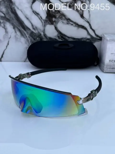 Oakley 9455 green