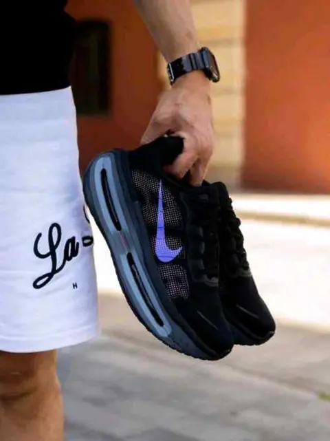 Nike Vomero Premium Black Sapphire Hot Lava