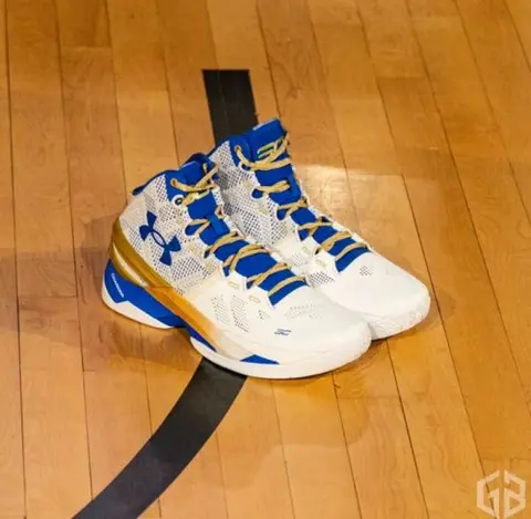 Under Armor Curry 2 Gold Rings