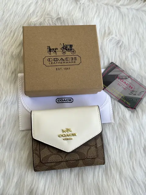 Coach 121 3Fold Wallet With OriginalBox DustCover Card