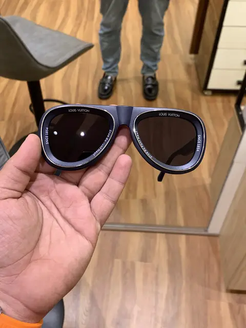 Louis Vuitton 98206 matt blue