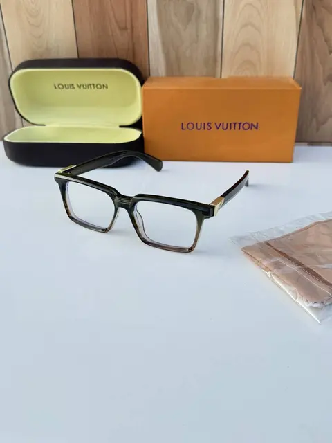 Louis Vuitton 1156 green plano