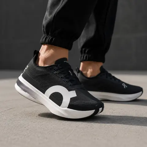 On Cloudboom Max black White Running
