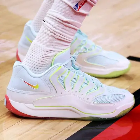 Nike KD 18 Christmas 2627