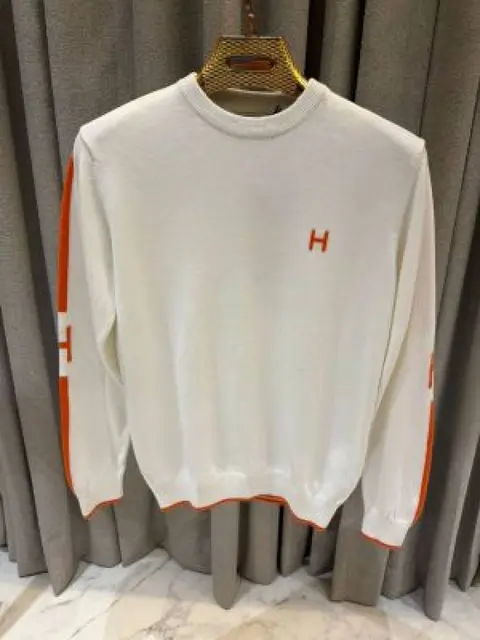 No Return Hermez chest logo full sleeves sweatshirt white