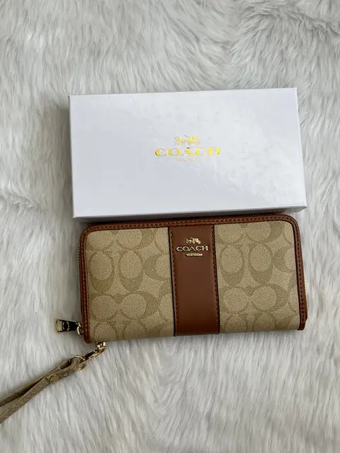 Coach 82 Earth Yellow Zippy Wallet With Original Box