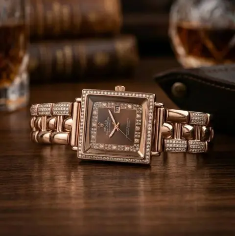Rolex resembles a diamond Lady-Datejust